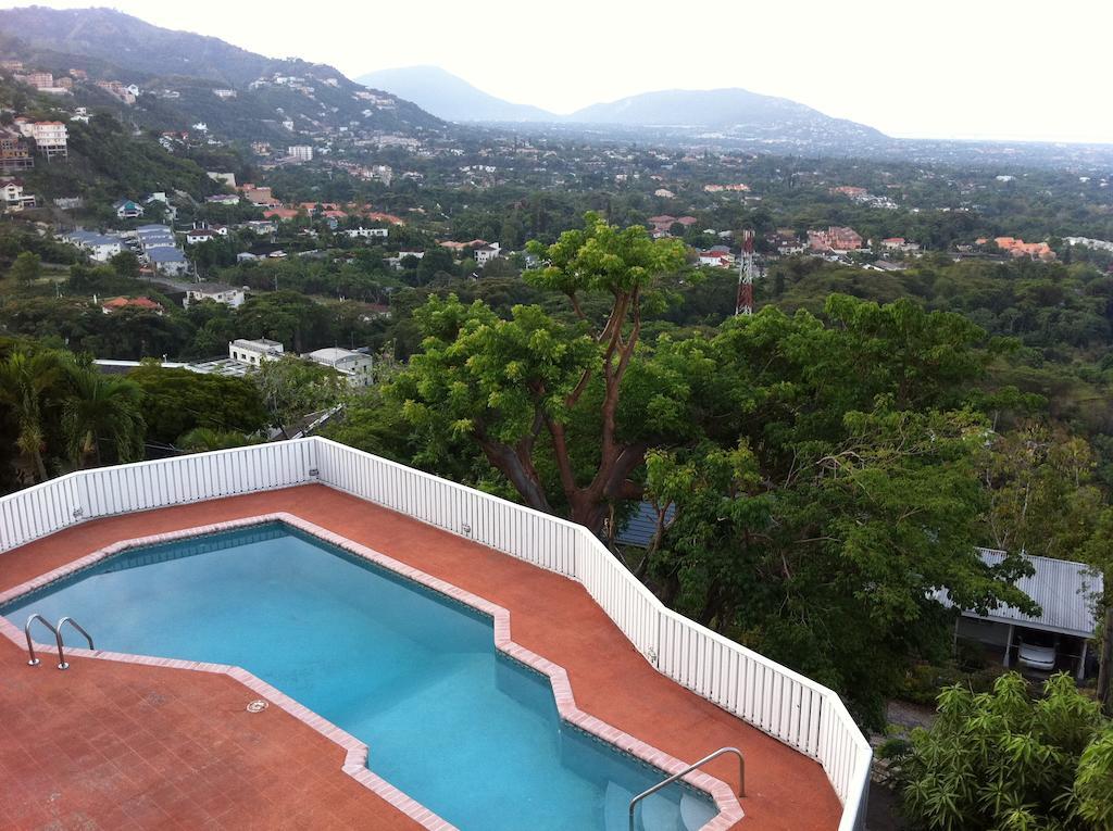 Hill Top Kingston Jamaica Esterno foto